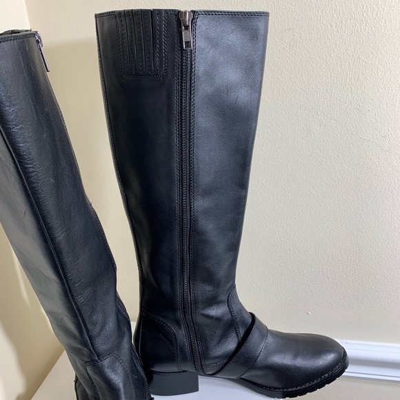 Donald J Pliner tall leather riding boots with buckle, size 7.5 - Picture 8 of 9